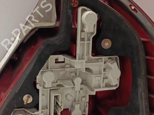 left-taillight-ford-mondeo-iii-b5y-2000-2001-2002-2003-2004-2005-2006-2007-36481938 main image