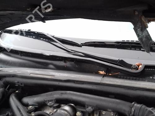 Used Front windshield wiper arm PEUGEOT 406 (8B) 1.9 TD (90 hp) 27036291