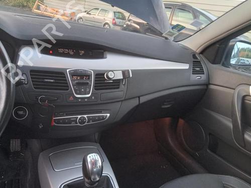 Used Glove box RENAULT LAGUNA III (BT0/1) 2.0 dCi (BT01, BT08, BT09, BT0E, BT0K, BT12, BT1C, BT1D,... (150 hp) 27030785