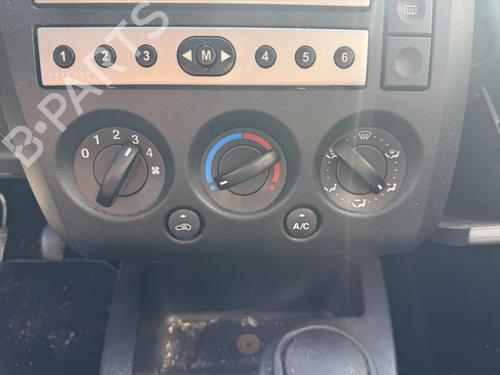Commande Chauffage FORD FIESTA V (JH_, JD_) 1.4 16V (80 hp) 27033377