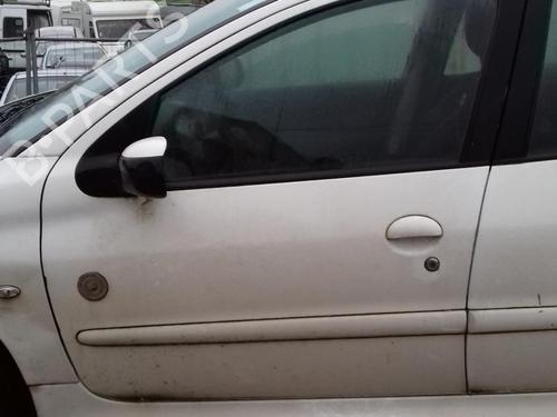 Venstre fortil lås PEUGEOT 206 Hatchback (2A/C) 1.4 HDi eco 70 (68 hp) 27036329