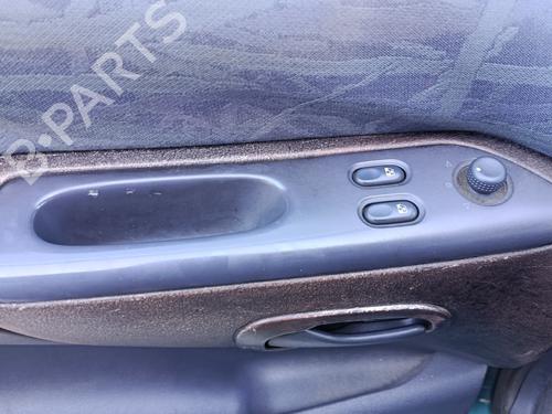 Used Left front window switch Left front window switch RENAULT ESPACE III (JE0_) 2.2 12V TD (JE0E, JE0H, JE0P) (113 hp) 32784099 32784099