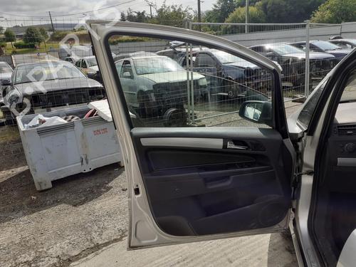 Used Left front door Left front door OPEL ZAFIRA / ZAFIRA FAMILY B (A05) 1.9 CDTI (M75) (150 hp) 27030154 27030154
