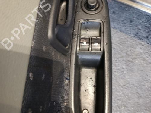 Used Left front window switch Left front window switch RENAULT CLIO II (BB_, CB_) 1.4 16V (B/CB0P, BB13) (98 hp) 32493621 32493621