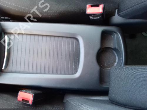 Used Seat buckle PEUGEOT 5008 (0U_, 0E_) 2.0 HDi 150 / BlueHDi 150 (150 hp) 27027540