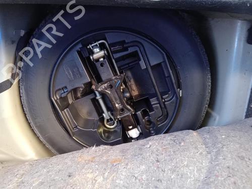 Used Jack Kit CITROËN C3 I (FC_, FN_) 1.4 HDi (68 hp) 27028039