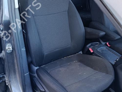 Used Right front seat Right front seat PEUGEOT 5008 (0U_, 0E_) 1.6 HDi (110 hp) 33560290 33560290