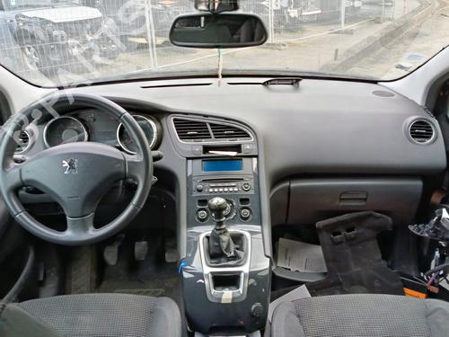 Used Seat buckle PEUGEOT 5008 (0U_, 0E_) 1.6 HDi (112 hp) 32493665