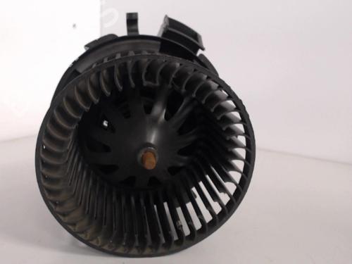 Ventilator motor PEUGEOT 206 Hatchback (2A/C) 1.9 D (69 hp) 27031150