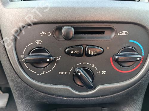Used Climate control Climate control PEUGEOT 206 Hatchback (2A/C) 1.4 HDi eco 70 (68 hp) 32713924 32713924