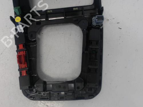middle-console-vw-passat-b8-variant-3g5-cb5-2014-31802919 main image