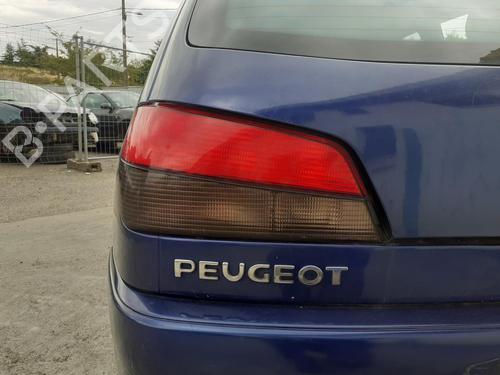 Used Left taillight PEUGEOT 306 Hatchback (7A, 7C, N3, N5) 2.0 HDI 90 (90 hp) 27548812