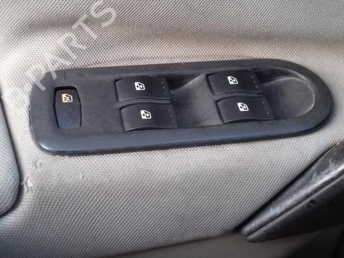 Used Left front window switch RENAULT MEGANE II Estate (KM0/1_) 1.5 dCi (KM16, KM1E) (106 hp) 27036223
