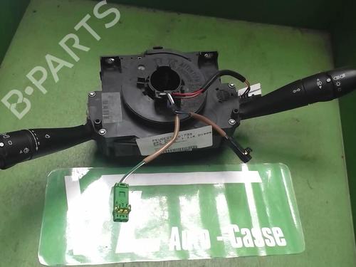 Used Steering column stalk PEUGEOT 207 (WA_, WC_) 1.4 HDi (68 hp) 27038244