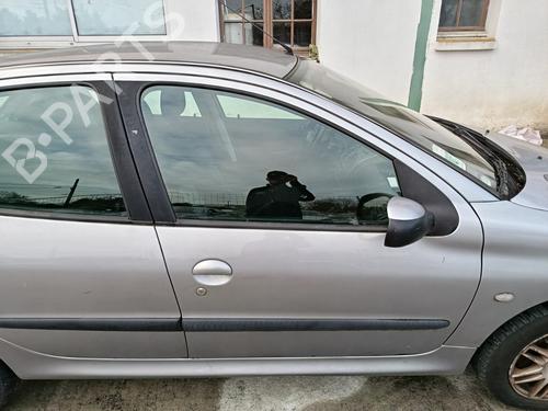 Used Right front door PEUGEOT 206 Hatchback (2A/C) 1.4 HDi eco 70 (68 hp) 30464515