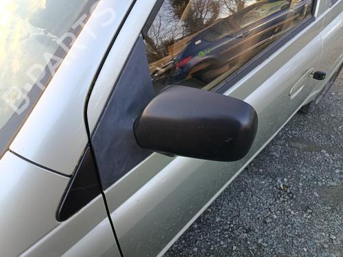 left-mirror-toyota-yaris-_p1_-1999-2000-2001-2002-2003-2004-2005-40112617 main image