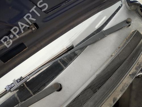 Used Front windshield wiper arm FORD FOCUS II (DA_, HCP, DP) 1.6 TDCi (90 hp) 27035523