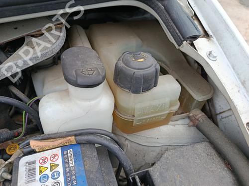 windscreen-washer-tank-renault-twingo-i-c06_-1993-1994-1995-1996-1997-1998-1999-2000-2001-2002-2003-2004-2005-2006-2007-2008-2009-2010-2011-2012-32251351 main image