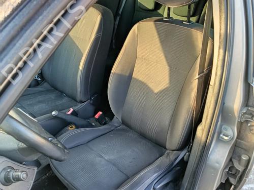 Siège avant gauche RENAULT CLIO III (BR0/1, CR0/1) 1.5 dCi (C/BR0G, C/BR1G) (68 hp) 30849018