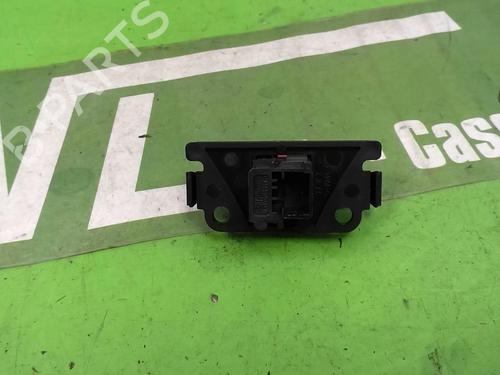 Used Warning switch PEUGEOT 307 Break (3E) 2.0 HDI 110 (107 hp) 27031262
