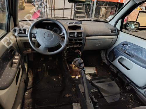 Used Rear parcel shelf RENAULT CLIO II (BB_, CB_) 1.4 16V (B/CB0P, BB13) (98 hp) 32493627