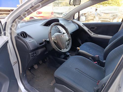 Left front window switch TOYOTA YARIS (_P9_) 1.4 D-4D (NLP90_, NLP90R) | BP37230478I27 - Image 3