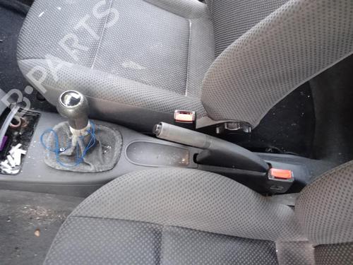 Parkbremsarm/handtak VW POLO (6N2) 1.4 16V (75 hp) 27026537