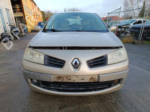 Foran kofangere RENAULT MEGANE II (BM0/1_, CM0/1_) 1.6 16V (112 hp) 32095646