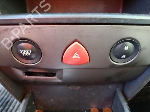 Bouton de warning RENAULT MEGANE II (BM0/1_, CM0/1_) 1.6 16V (112 hp) 32095655
