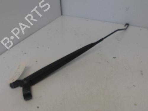 Used Front windshield wiper arm Front windshield wiper arm 31825430 31825430