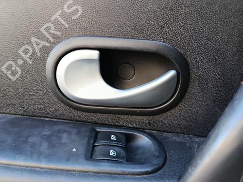 Used Front left interior door handle RENAULT CLIO III (BR0/1, CR0/1) 1.5 dCi (C/BR0G, C/BR1G) (68 hp) 30849012
