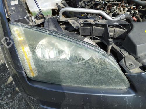 Used Right headlight FORD FOCUS II Saloon (DB_, FCH, DH) 1.8 TDCi (115 hp) 27032577