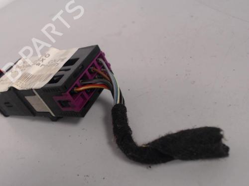 Used Warning switch SEAT CORDOBA (6K1, 6K2) 1.9 TDI (110 hp) 27031639