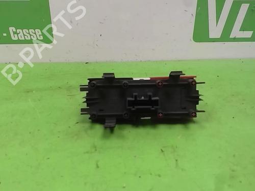 Used Warning switch RENAULT MEGANE II (BM0/1_, CM0/1_) 1.5 dCi (BM1E, CM1E) (106 hp) 27295338