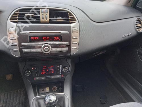 Used Radio FIAT BRAVO II (198_) 1.9 D Multijet (198AXE1A) (90 hp) 27030684