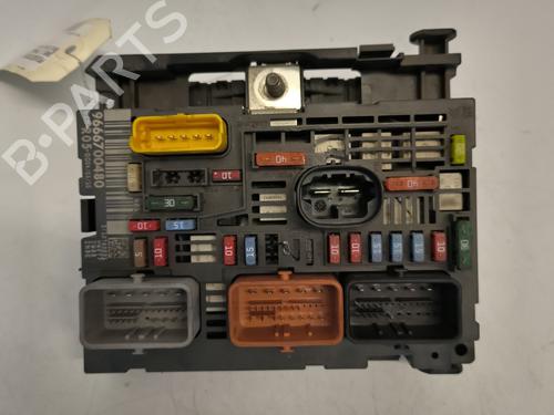Fuse box PEUGEOT 308 I (4A_, 4C_) 1.6 HDi | BP29438436E1
