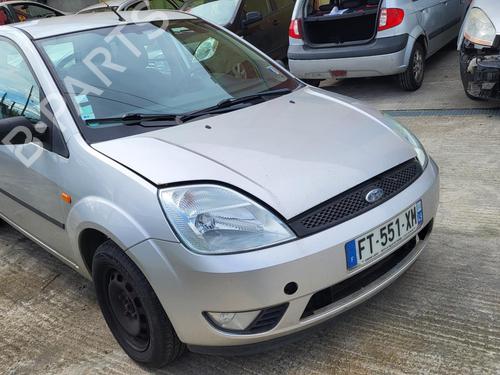 Used Right headlight FORD FIESTA V (JH_, JD_) 1.4 TDCi (68 hp) 27033687