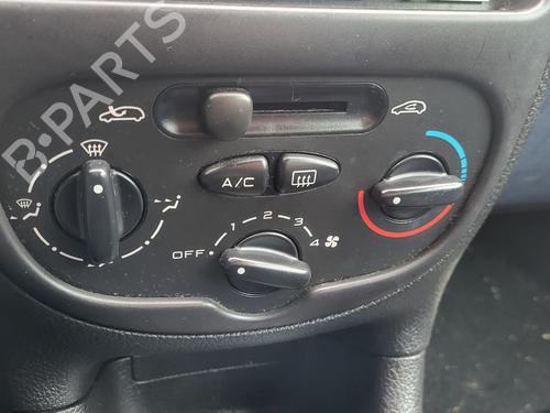 AC Styreenhet / Manøvreringsenhet PEUGEOT 206 Hatchback (2A/C) 1.4 i | BP27033768I5 
