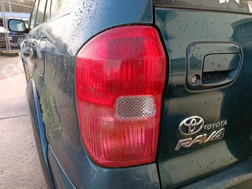 left-taillight-toyota-rav-4-ii-_a2_-2000-2001-2002-2003-2004-2005-32772910 main image