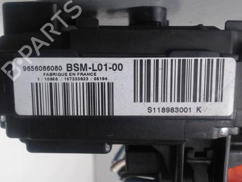 Fuse box PEUGEOT 407 SW (6E_, 6D_) 2.0 HDi 135 | BP27035830E1 