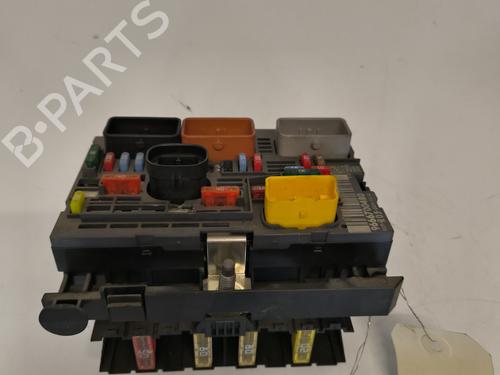 Fuse box PEUGEOT 308 I (4A_, 4C_) 1.6 HDi | BP29438436E1