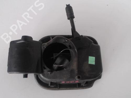 Używane Klapa wlewu paliwa RENAULT CLIO III (BR0/1, CR0/1) 1.6 16V (BR09, BR0T, CR09, CR0T) (88 hp) 29117785