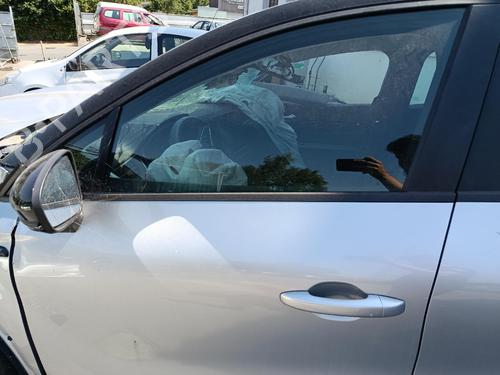 Used Front left exterior door handle Front left exterior door handle 37264794 37264794
