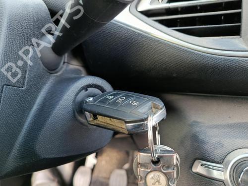 Clé de contact PEUGEOT 308 II (LB_, LP_, LW_, LH_, L3_) 1.6 BlueHDi 120 (120 hp) 29761393