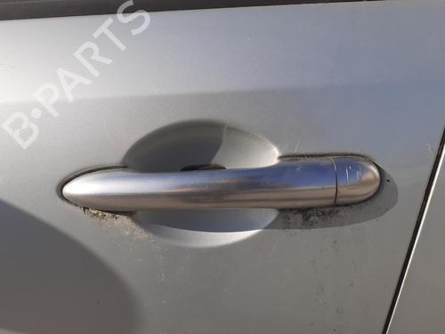 Used Front left exterior door handle RENAULT LAGUNA II (BG0/1_) 2.2 dCi (BG0F) (150 hp) 27359525