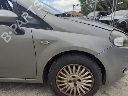 Used Right front fenders FIAT GRANDE PUNTO (199_) 1.3 D Multijet (75 hp) 27326476