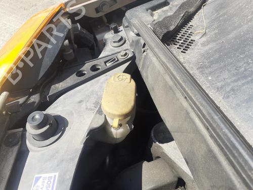Used Windscreen washer tank Windscreen washer tank RENAULT MODUS / GRAND MODUS (F/JP0_) 1.5 dCi (FP0D, JP0D) (82 hp) 27035322 27035322