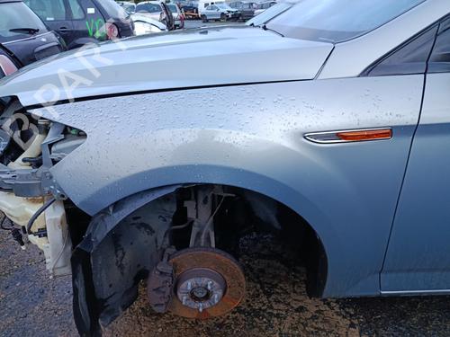 Guarda-lamas esquerdo FORD MONDEO IV Turnier (BA7) 2.0 TDCi (136 hp) 32133112