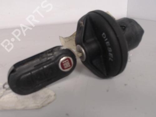 Used Fuel cap FIAT GRANDE PUNTO (199_) 1.3 D Multijet (75 hp) 27030970