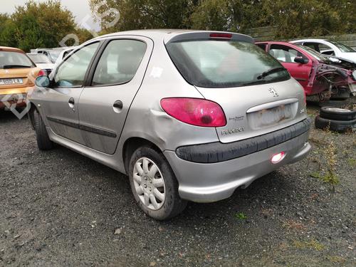 Left taillight PEUGEOT 206 Hatchback (2A/C) 1.4 i | BP30132661C34